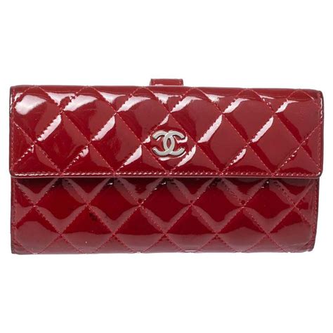 chanel wallet red